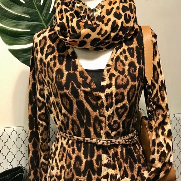 💕Limited Quanity💕 Button Up Cardigan w/ pockets - Picture 8 of 8